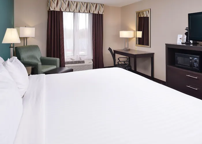 Holiday Inn Express Hotel & Suites Youngstown - North Lima/Boardman By Ihg