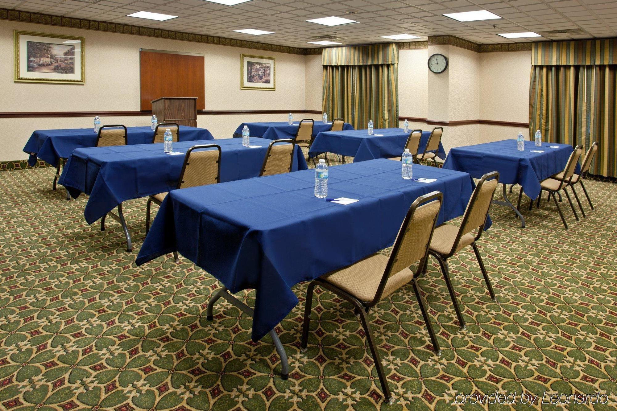 Hotel Express & Youngstown - North Lima/boardman By Ihg 2*
