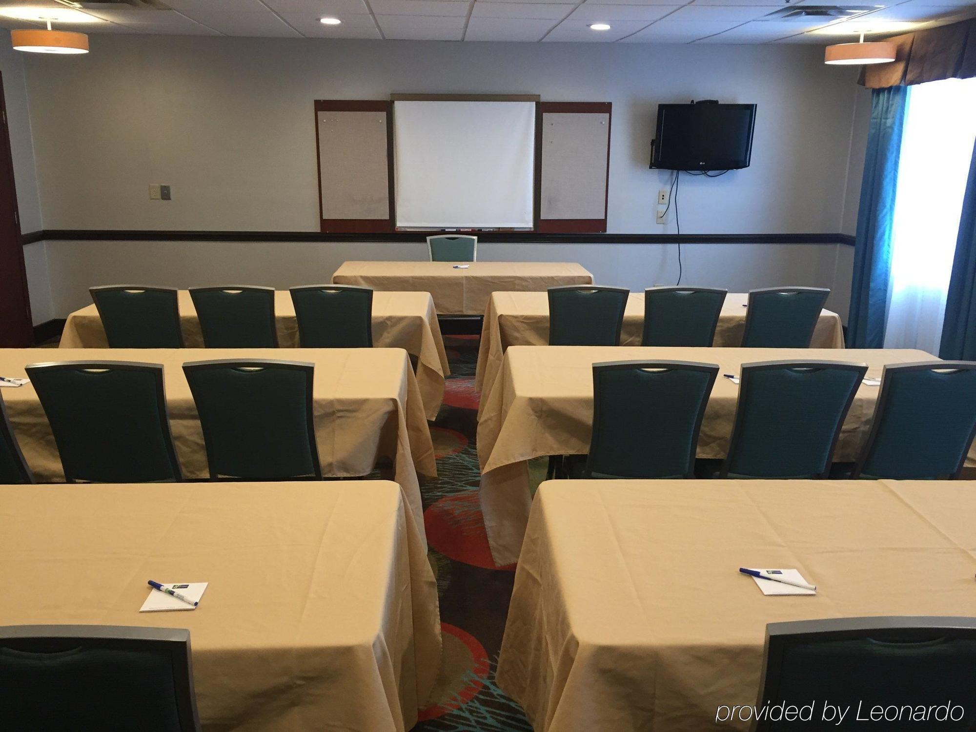 Express & Youngstown - North Lima/boardman By Ihg Hotel