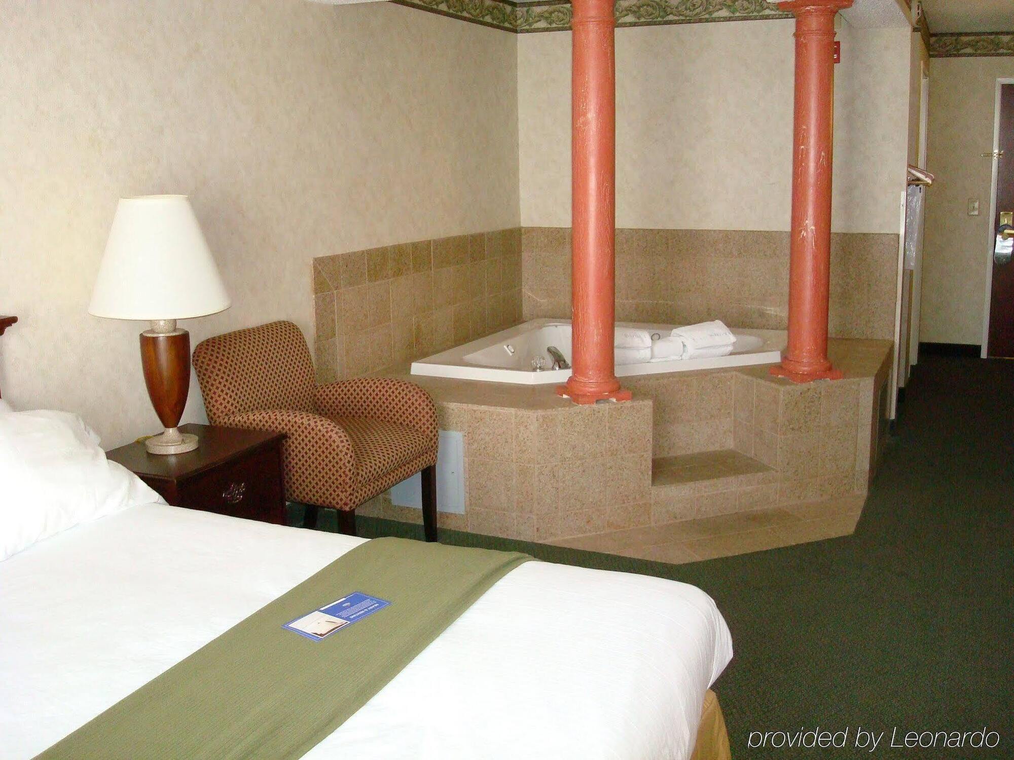 Hotel Express & Youngstown - North Lima/boardman By Ihg 2*